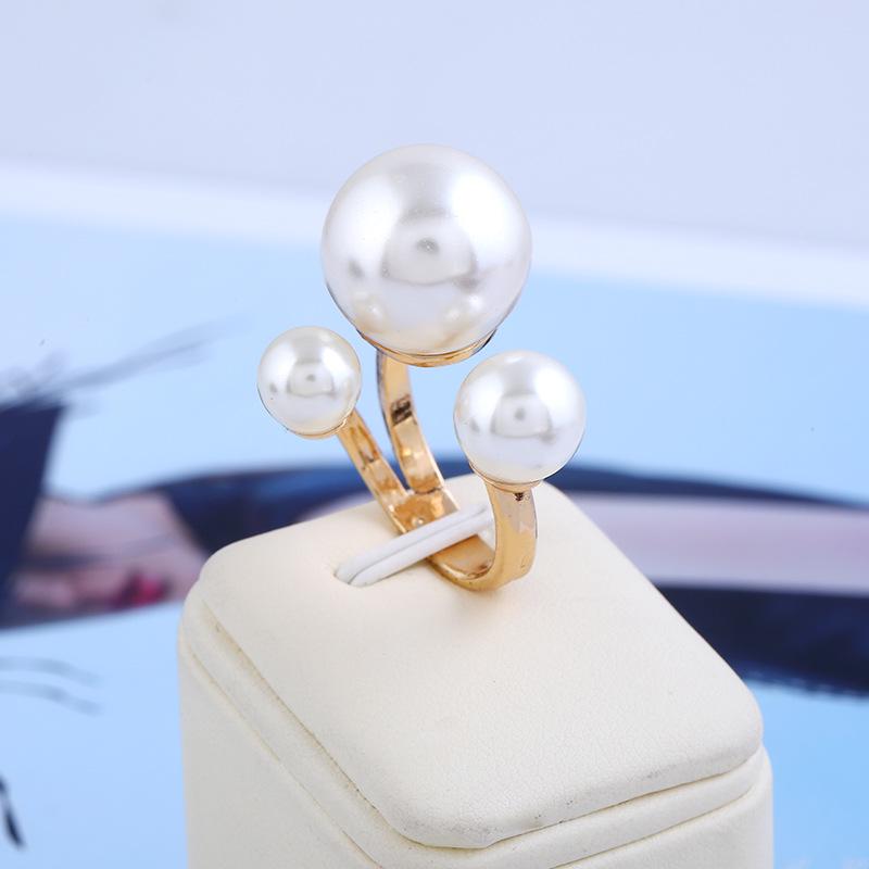 European & American Trendy Pearl Adjustable Finger Ring - Creative & Fashionable Jewelry