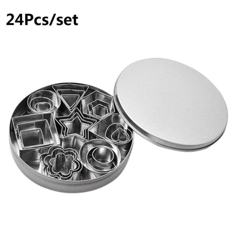 24 Stück/Set Edelstahl Mini Ausstecher Keksform Weihnachtliche Gebäckschneider Backwerkzeuge