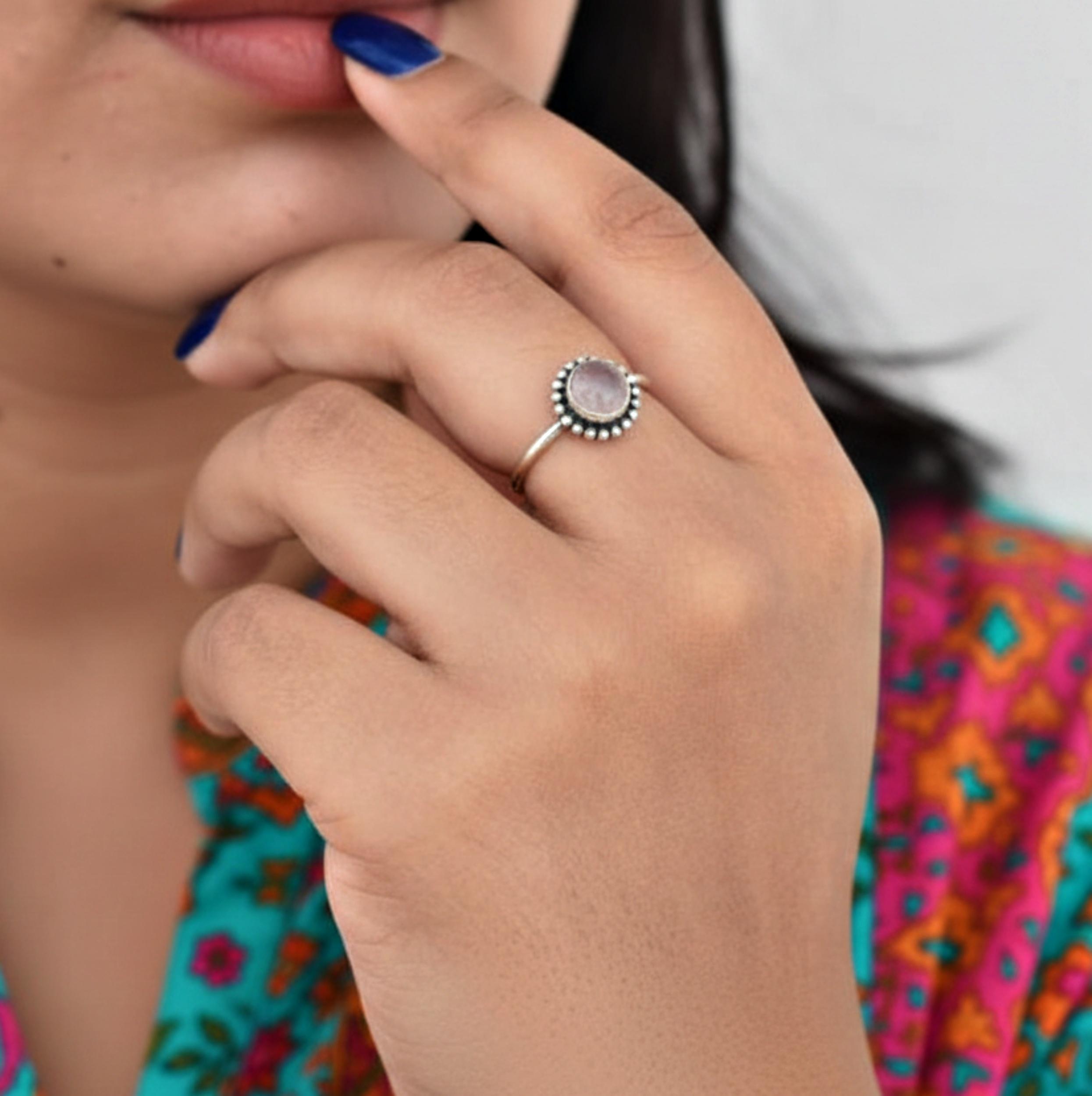 

Кольцо из розового кварца круглой формы, кольцо из стерлингового серебра 925 пробы, крошечное минималистичное украшение для женщин, кольцо-обещание 12 серебряный