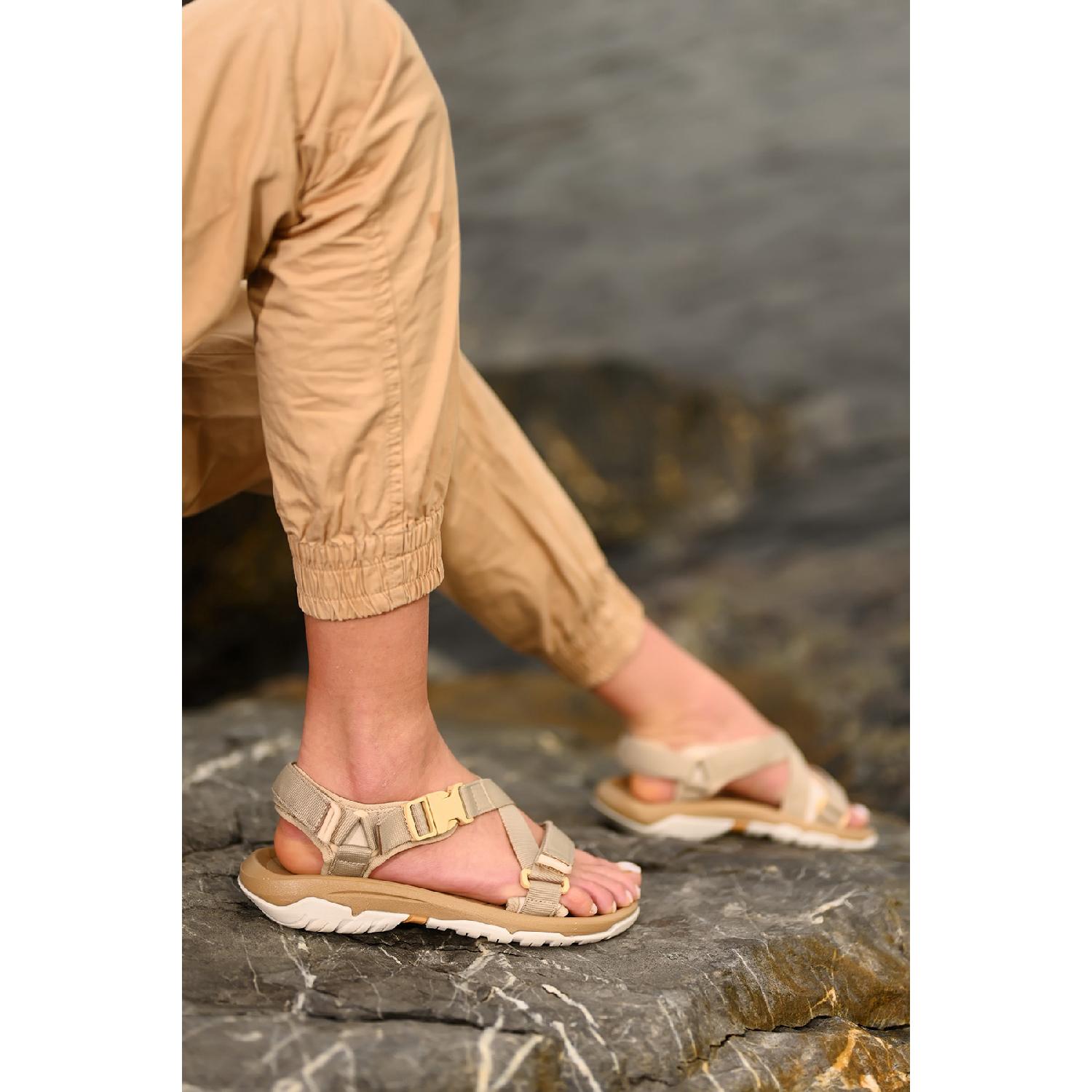 

Темно-бежевые сандалии Step Clip 36