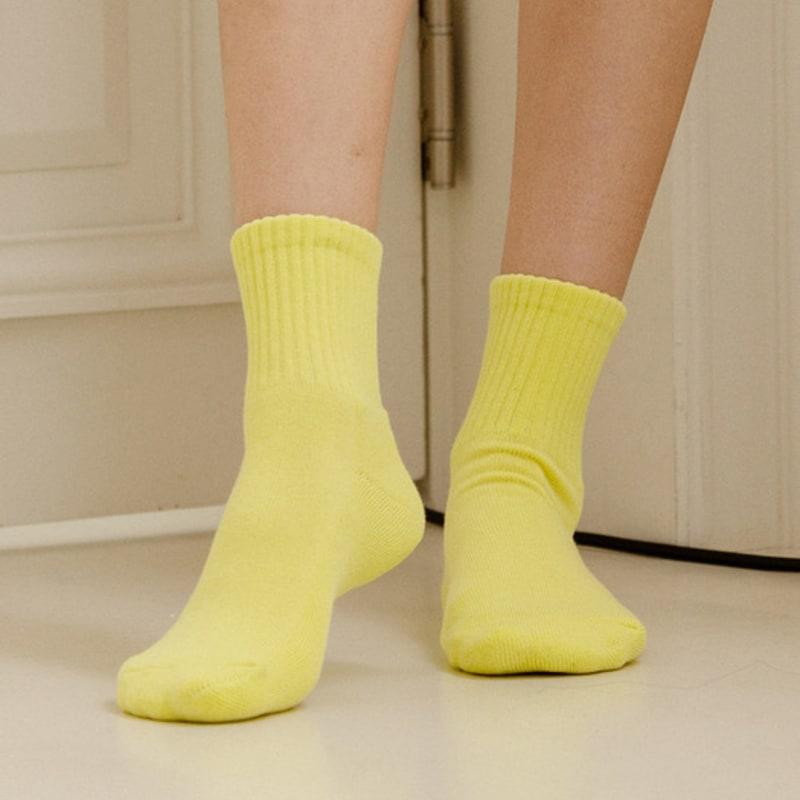 

STUDIO SOCKSTOP [6PACK] Women s Sports Cushion Middle Socks 6 COLORS mixed colors