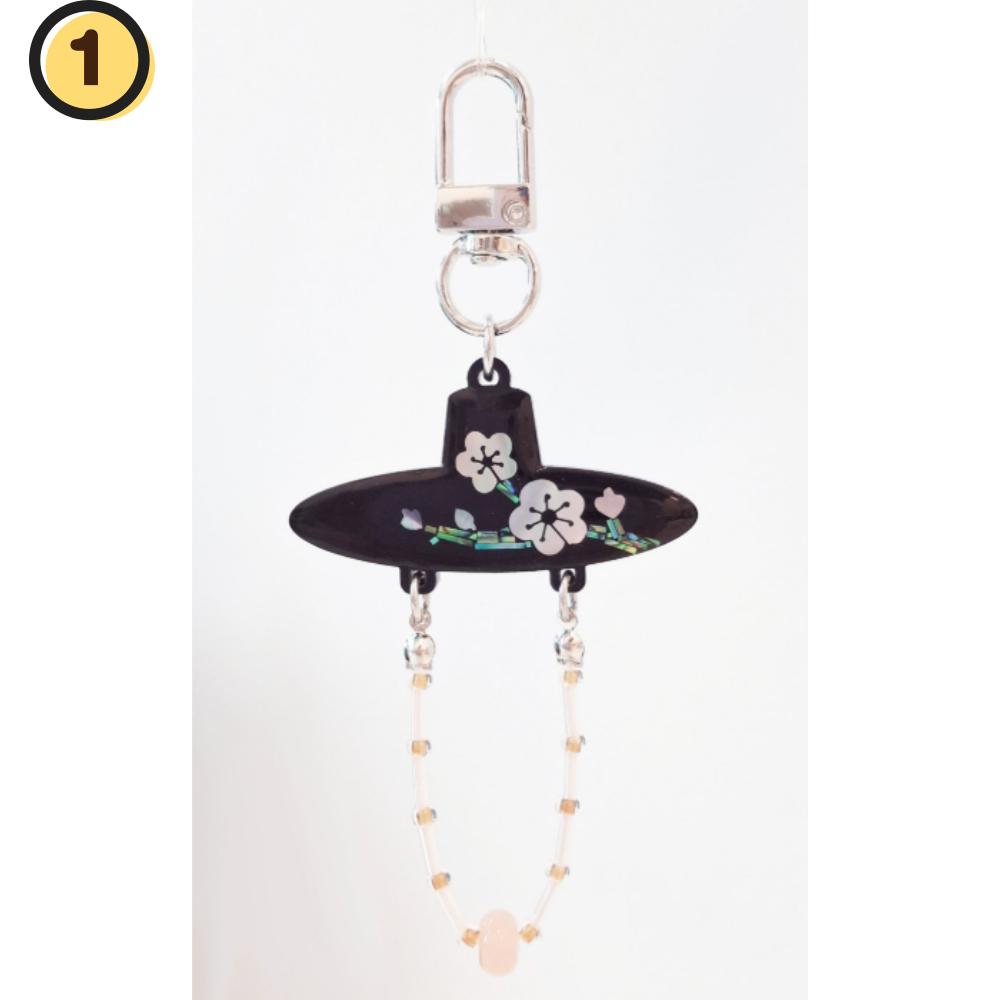 

Наджон Чильги Корейский Брелок Гад Кит для DIY, K-товары, K-поп Охотники на демонов #1. Gold ball+white stick