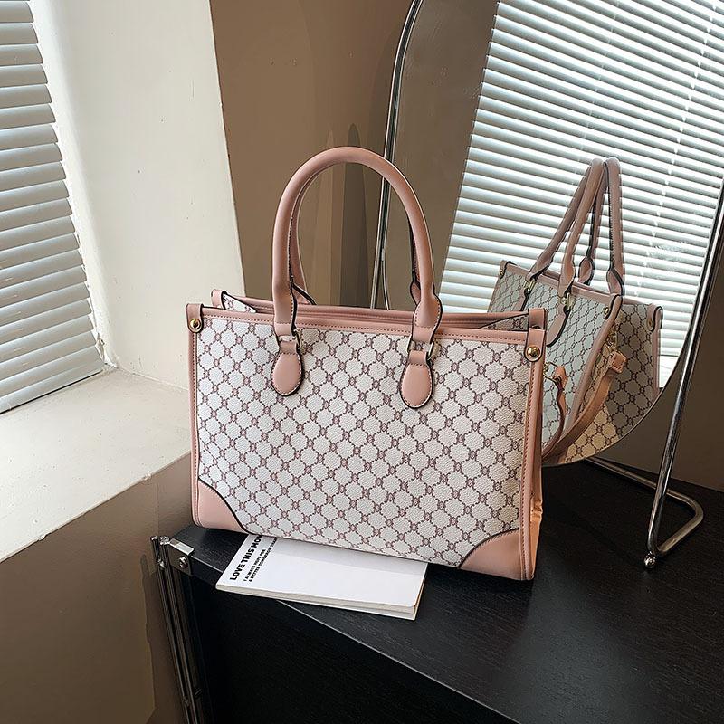 

Сумка большой вместимости Premium sense для женщин 2024 года, новая повседневная универсальная сумка через плечо, женская переносная сумка-мессенджер белый