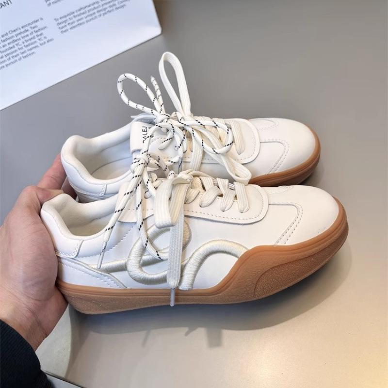 

Чжао Чжаои такие же красные немецкие тренировочные туфли женские туфли платформа 2025 весна и осень новые ретро вышитые повседневные спортивные туфли 40 белый