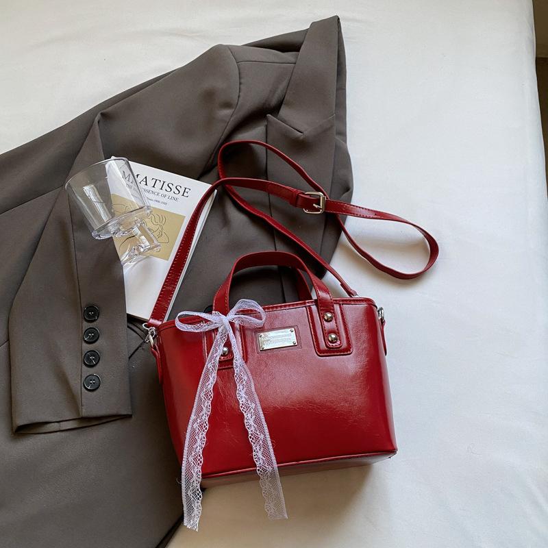 This Year's Popular Small Bags for Women's Spring and Summer Versatile 2025 New Fashion Messenger Bags Korean Version Portable Bucket Bags