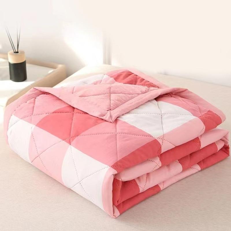 Cooling Comforter Refreshing Bedspread, Cool To The Touch Fabric Cooling Blankets For Hot Sleepers, Easy Care Thin Quilt