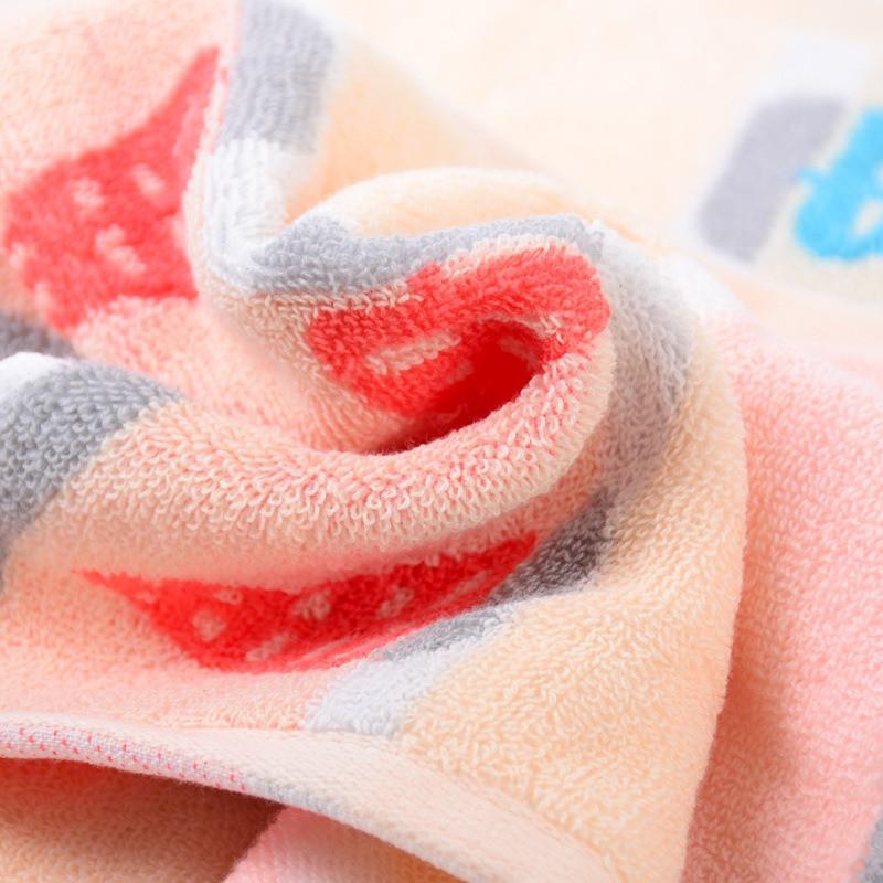 1Pcs 25x25cm Thicken Cotton Cartoon Love Bear Small Square Face Hand Towel With Loop Portable Absorbent Soft