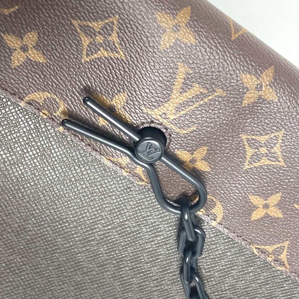 Louis Vuitton M30583 Taiga Monogram Pochette Steamer Bag Pouch Chain Flap Clutch