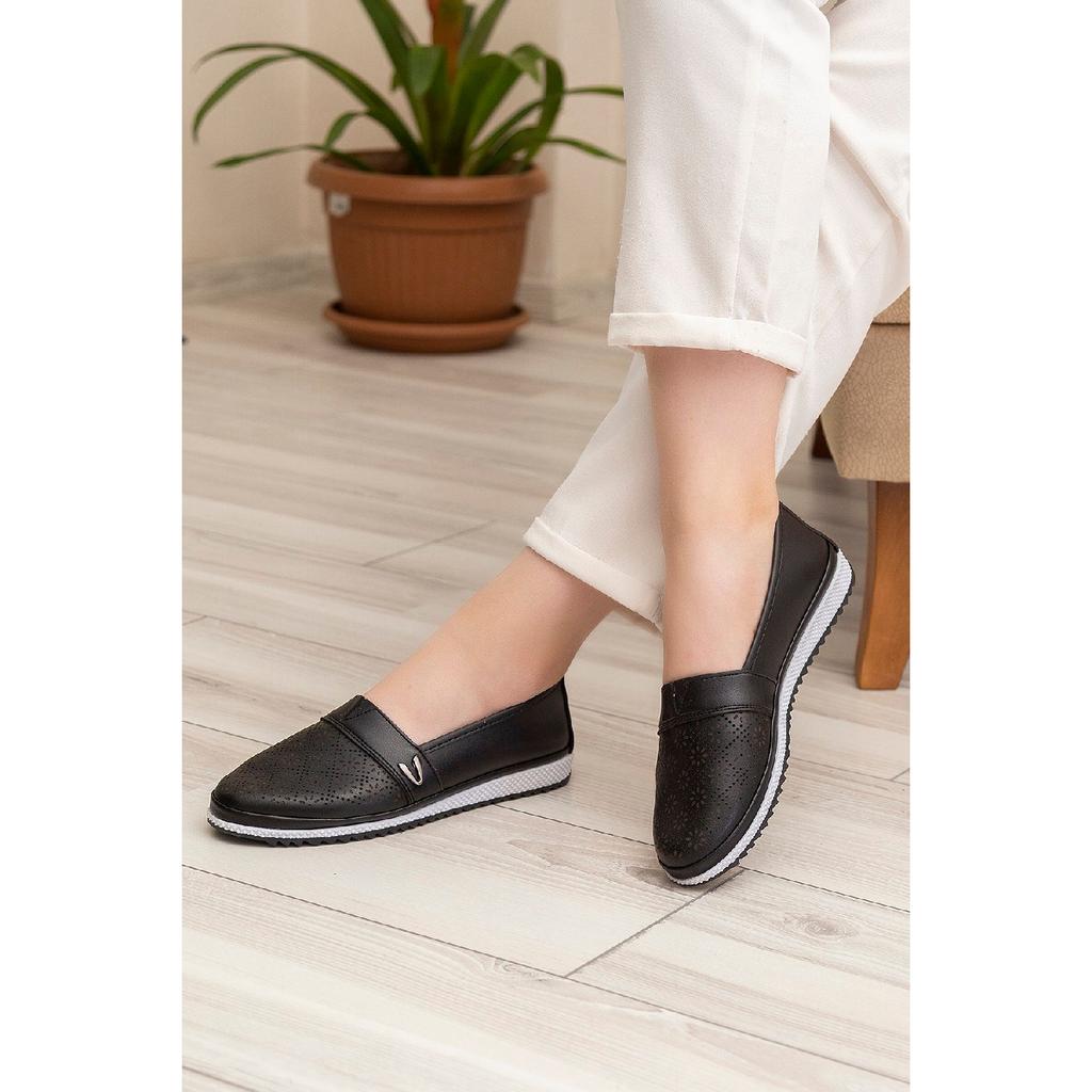 Orthopädische Ballerina-Schuhe aus weicher Haut für Damen mit perforiertem Kordelzug