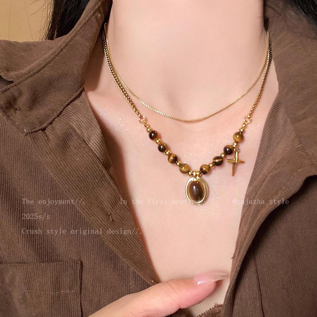 2025 Herbst/Winter Retro Mode Melaid Tigerauge Halskette für Damen - Hoodie-Kette im Hongkong-Stil.