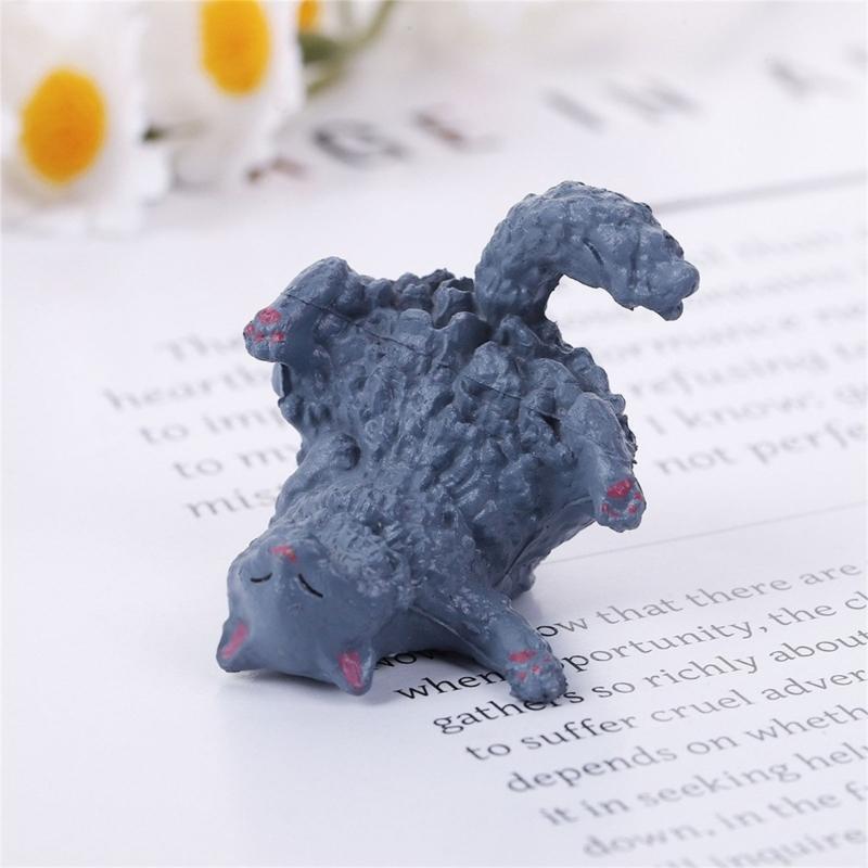 Tiny Cats Sculpture Elegant Miniature Decors For Workspaces Shelf Display Pet Lover Gift Quality Resin Craft Figurine