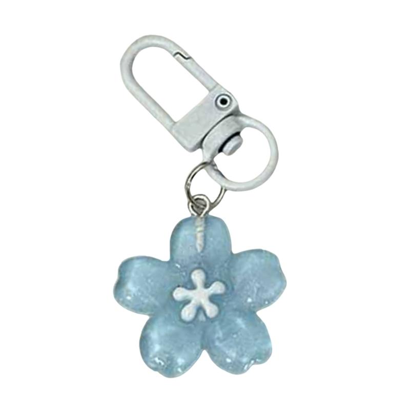 

Stylish Flower Pattern Resin Keychain Pendant With Versatile Attachment Loop Perfect For Keychains Or Bag Charm синій