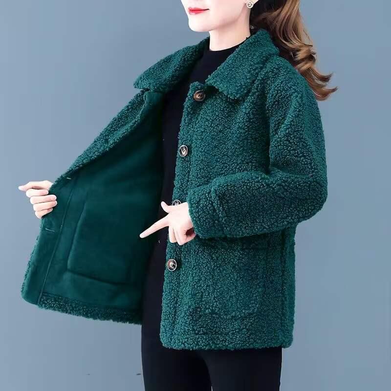 Stylish Lamb Wool-Like Thickened Coat for Middle-Aged and Elderly Women (Ages 50-60)
