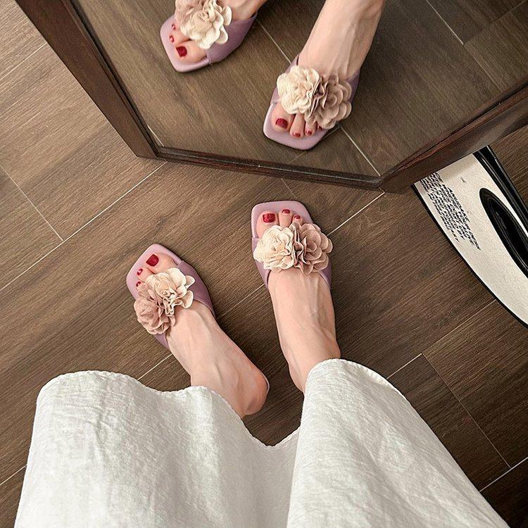 

French evening breeze new Chinese high-heeled sandals girl 2025 summer new stiletto fairy wind flower one-word slippers 40