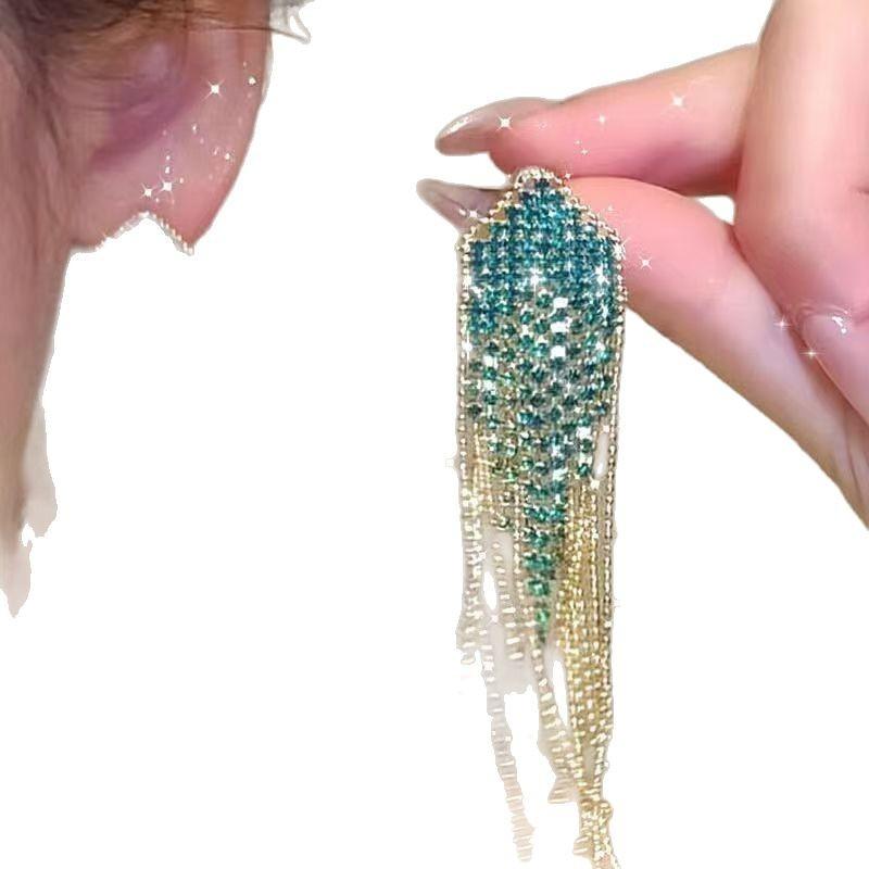 Super flash luxury fringed earrings women's niche high-end sense versatile temperament earrings fashion personality light luxury style ear jewelry