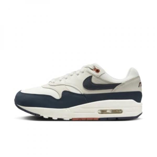 

Женские кроссовки Nike Air Max 1 LX FD2370-110