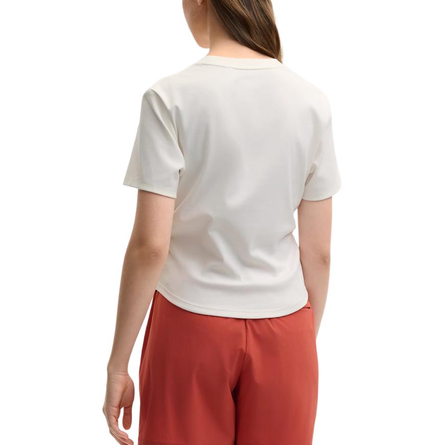 FILA Lifestyle Slim Fit Round Neck Comfortable Casual Short Sleeve T-Shirt Women T-Shirts Cloud-Mushroom-White F11W529120FWT