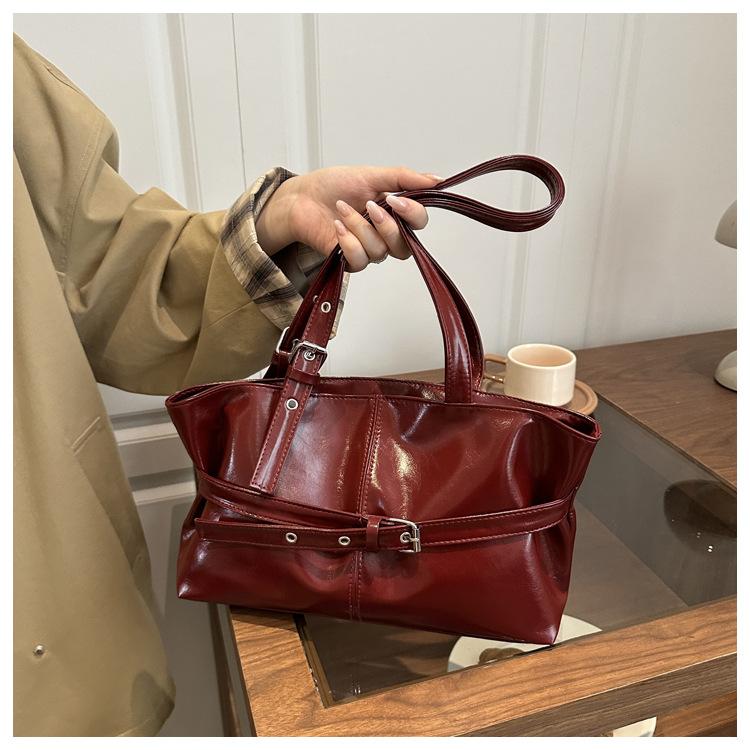 Chic Faux Leather Tote Bag for Women Large Capacity Commuter Shoulder Handbag