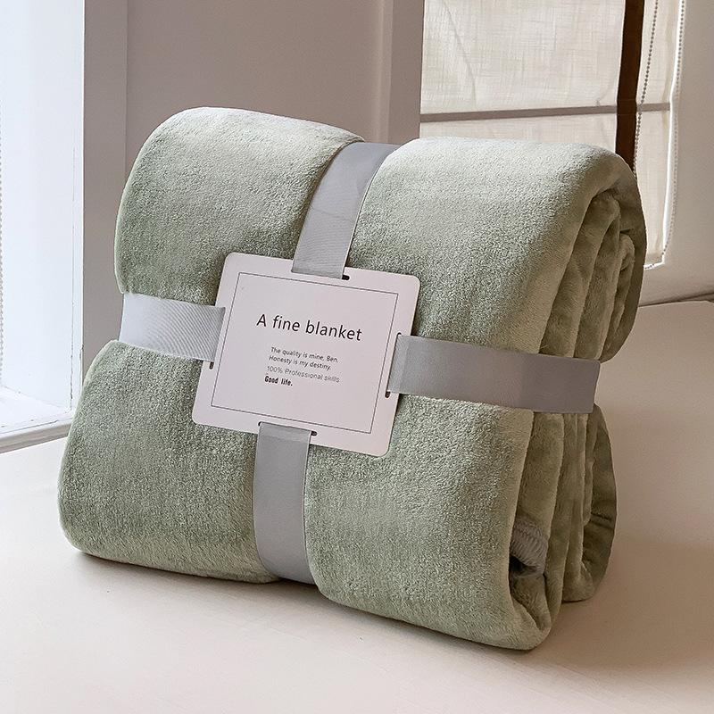Luxury Flannel Travel Blanket for Airplane Lightweight Office Nap Soft Blanket Non-shedding and Colorfast Multi-purpose Blankets