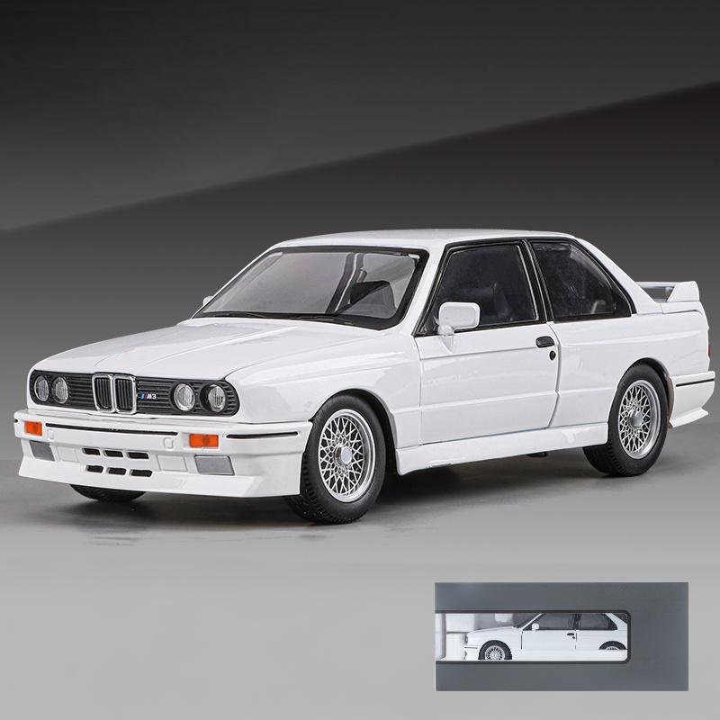 1/24 BMW M3 E30 IM Alloy Miniature Car Diecast Metal Model Collection Hobbies Birthday Present with Friend Decoration Classic Car GT