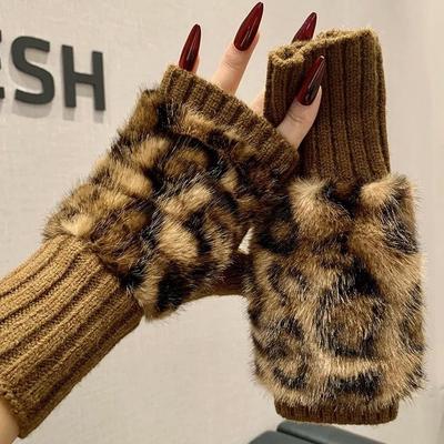 Leopard Print Fleece-lined Plush Half-finger Gloves - Women's Winter Warm Thickened Versatile Student Writing Fingerless Gloves