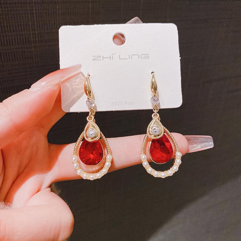 S925 Silver Teardrop Pearl Zircon Stud Earrings: Elegant Women's Fashion