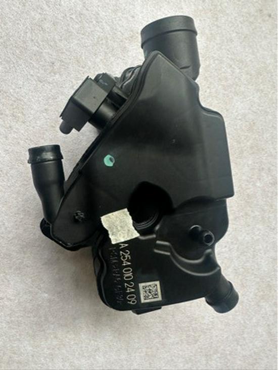 Compatible Oil-Water Separator with Pressure Sensor for Mercedes-Benz (A2540102409)