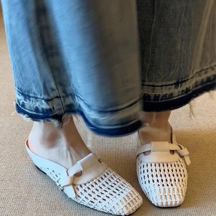 2025 new inner height increase French woven hollow bag head sandals versatile and comfortable word with sandals outside