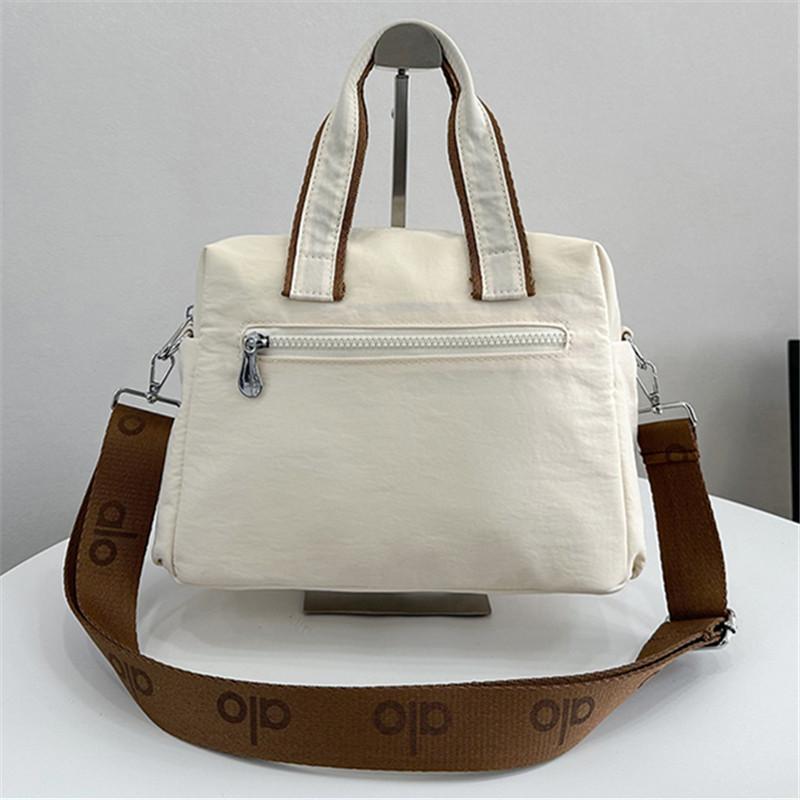 yoga Yoga sports fitness handbag, outdoor travel shoulder bag, large-capacity storage bag for short-distance commuting