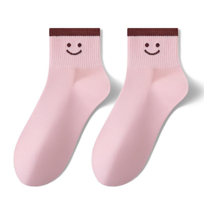 Damer Vår och Sommar Tunna Leende Ansikte Antibakteriella Deodorerande College Stil Studenter Korta Strumpor