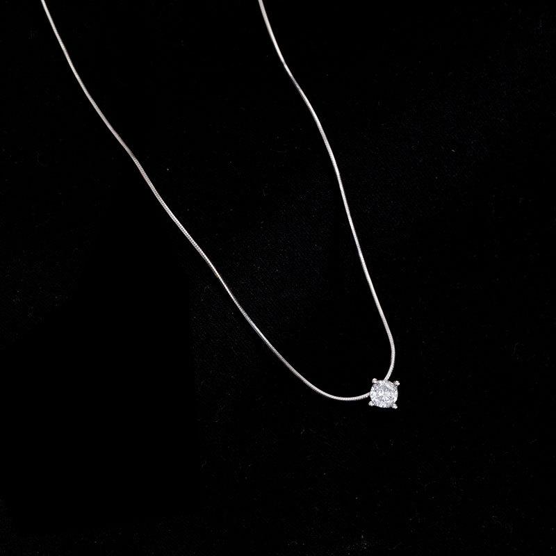 2023 Exquisite Four-Claw Zircon Stone Sterling Silver Necklace – Light Luxury Niche Clavicle Chain Trend