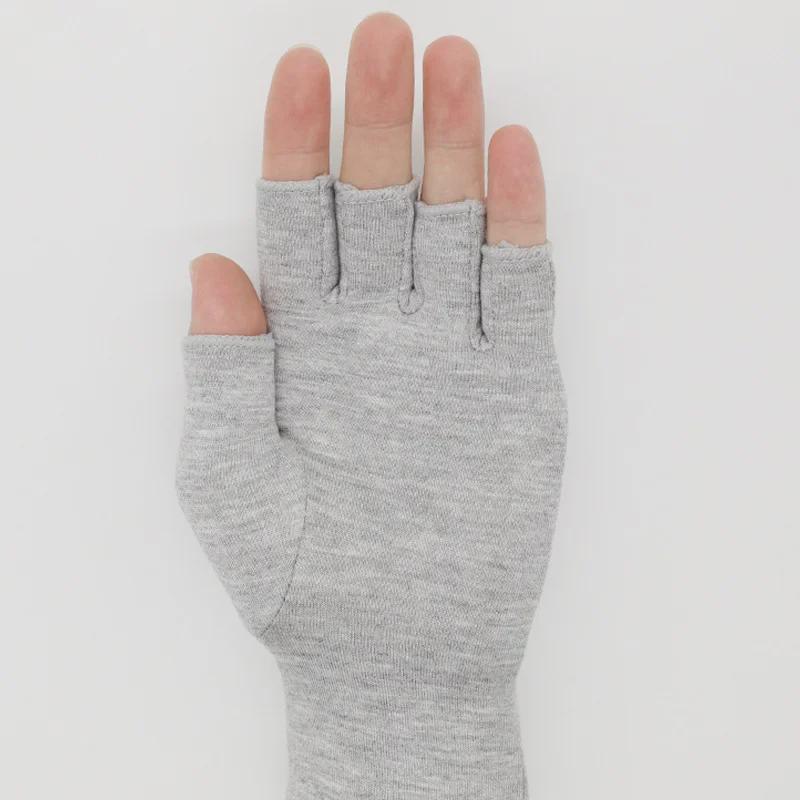 Light Gray Bamboo Charcoal Compression Cycling Gloves - Non-Slip, Joint Protection, Ideal for Sports & Fitness