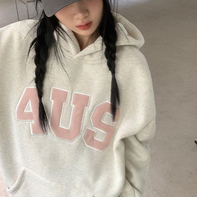 

Женское худи оверсайз с вышивкой и флисовой подкладкой - Весна/Лето M