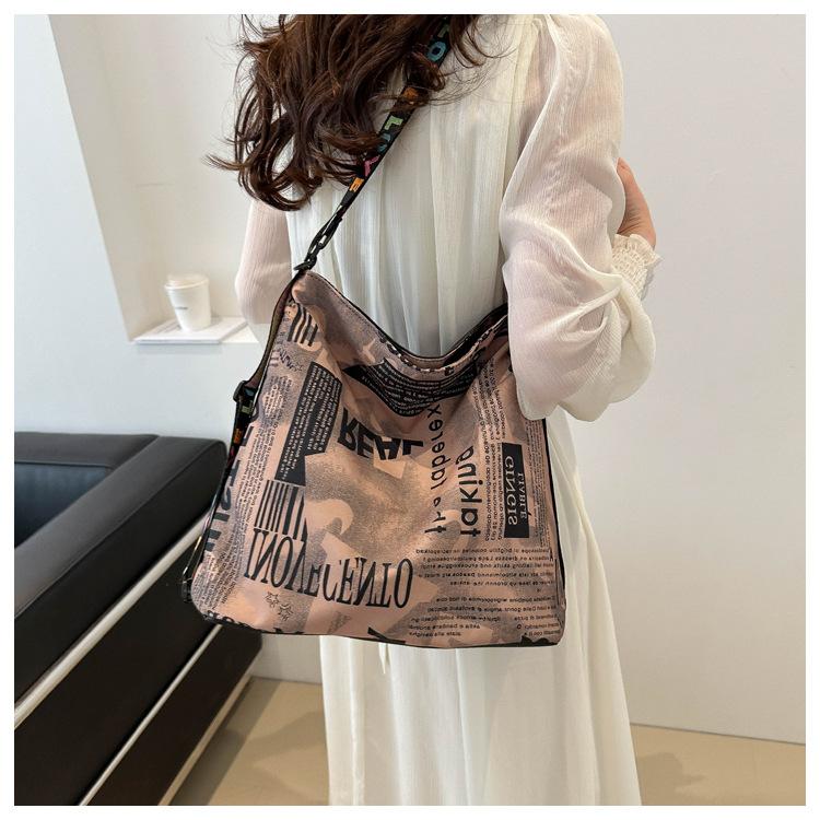 2024 Nuova borsa a tracolla di grande capacità Borsa casual alla moda Borsa a tracolla versatile Borsa a mano