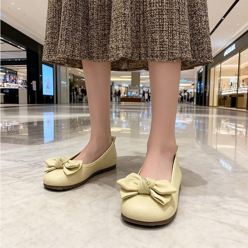 New Versatile Women's Shoes with A Shallow Opening, Gentle Leather Shoes and Soft Soles, Like Bean Shoes