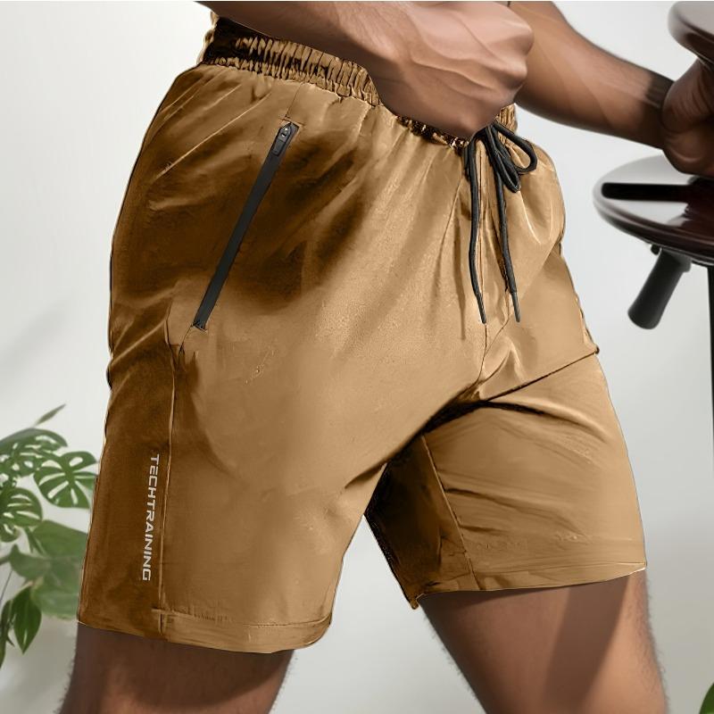 Sommerliche lässige Sporthorts sind atmungsaktiv und schnelltrocknend Herrenshorts