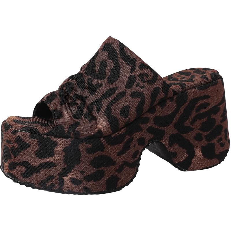 Beautiful leopard print wedge sandals women's 2025 spring and summer new outer wear thick-soled folds with skirt high-heeled cool slippers
