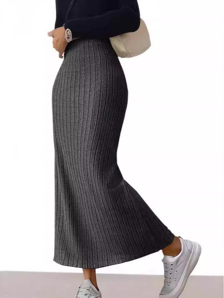 2025 High-Waisted Knit Skirt with Side Slit - Autumn/Winter European & American Style for Women
