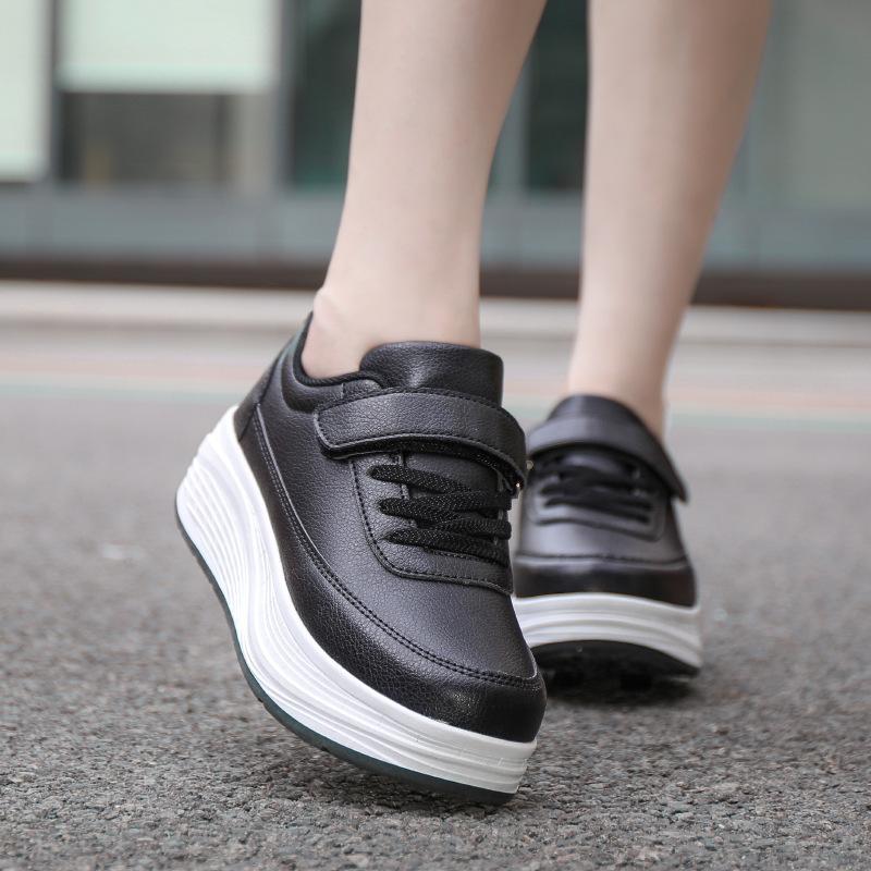 New four-wheel runaway shoes, rechargeable children's roller skates, Velcro LED luminous shoes, wheel reel shoes, burst shoes