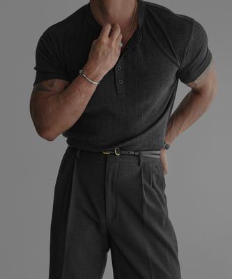 Baulopeulodeogteu Pattern Muscle Henley Neck Short Sleeve Knit Tee [Charcoal]