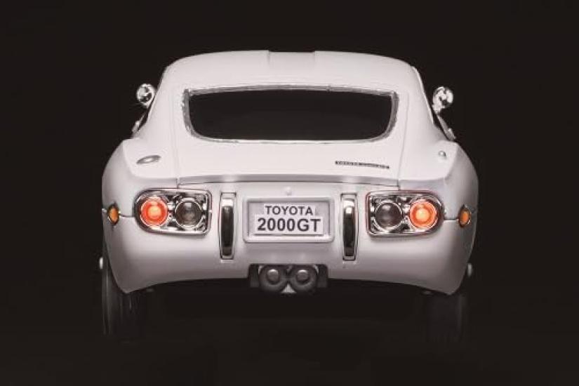 Jozen Vintage Car Series TOYOTA 2000GT 1/24 [MF10L] JRVC108-WH