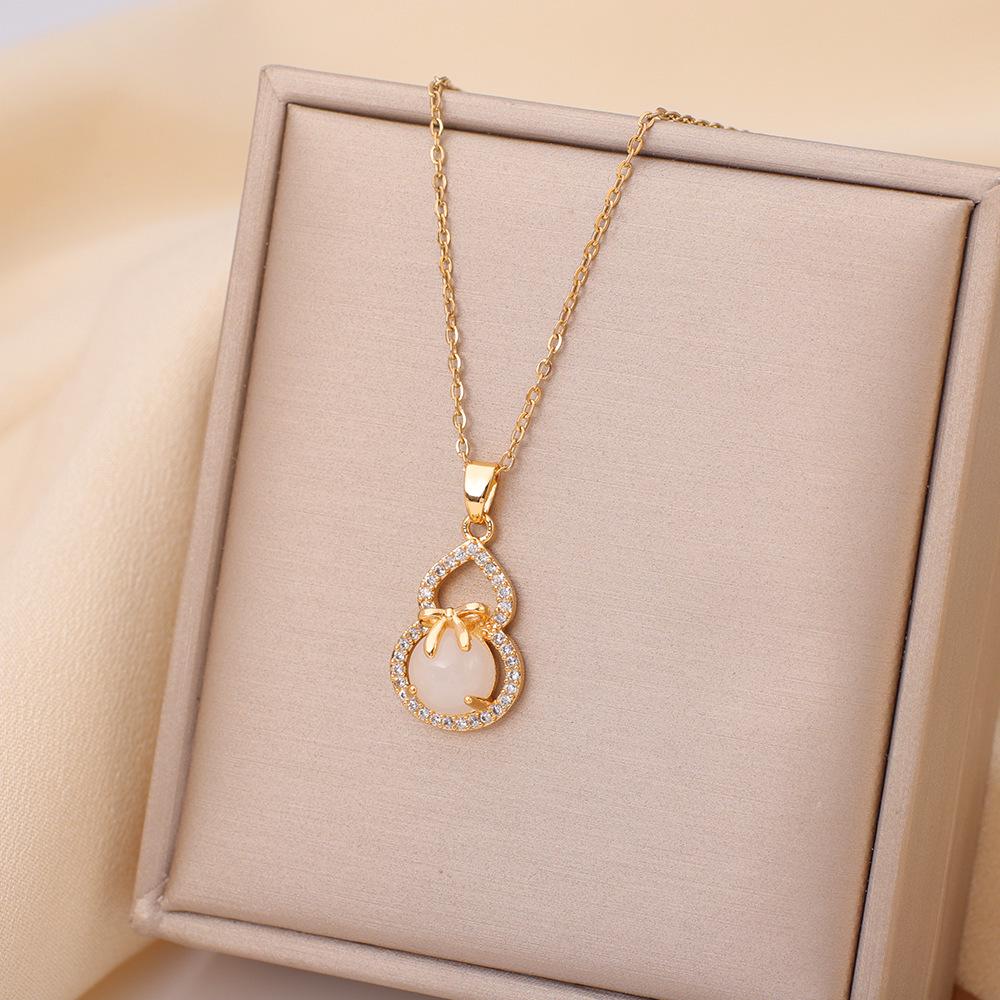 2025 Trendy Women's Titanium Steel Necklace - Non-fading, Light Luxury Collarbone Chain
