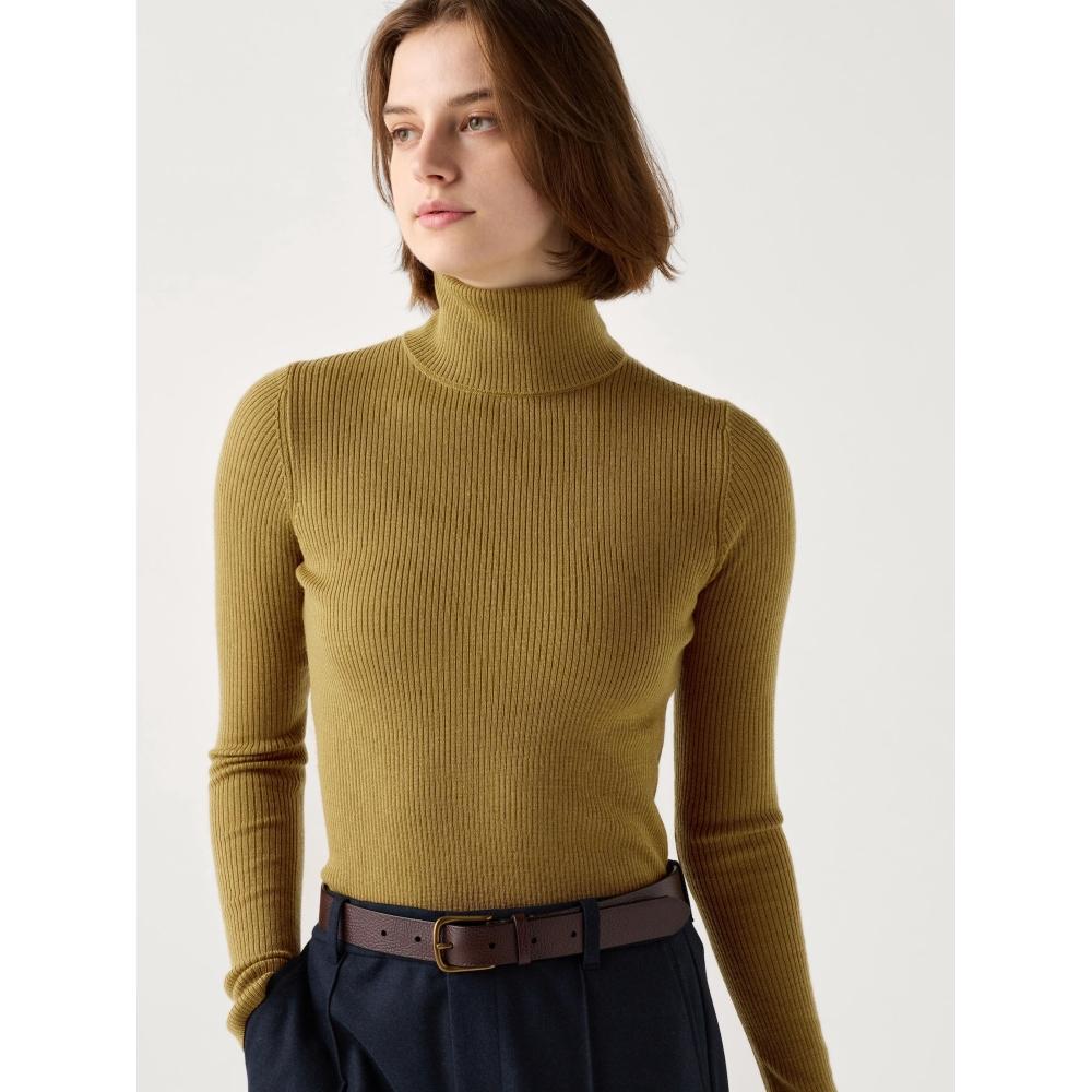 Uniqlo Merino Lip Turtleneck Sweater