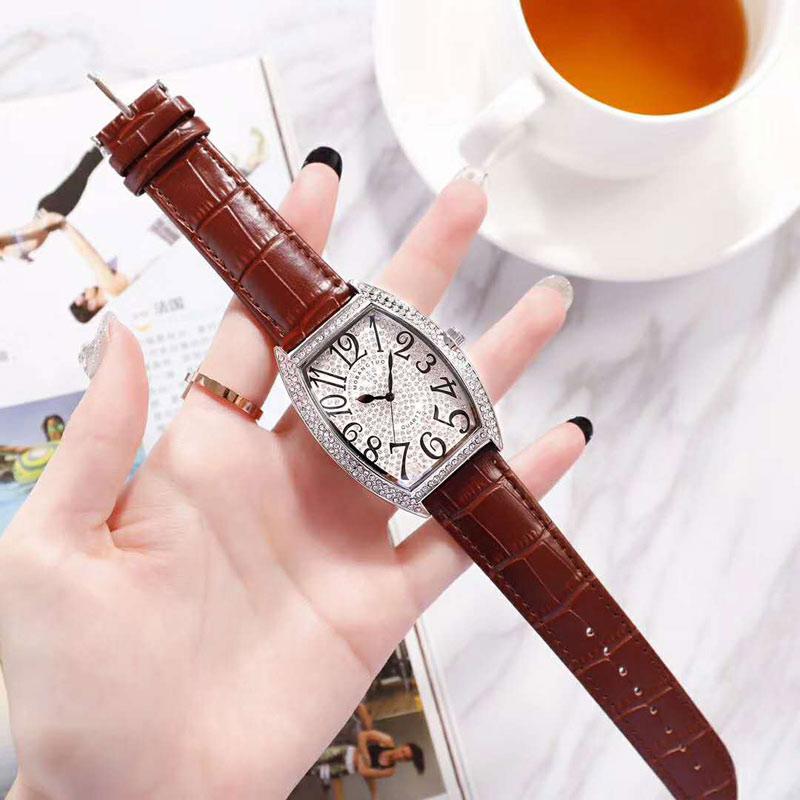 Classic 2019 Big Size New Fashion Tonneau Watch Men Designer Brand Luxury Fully Diamond Man Watches Quartz Wrist Watch With Rhinestone