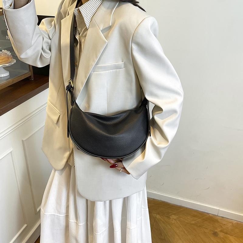Women's new trendy crossbody bag shoulder bag solid color crescent bag fashiable versatile commuting bag