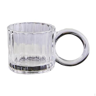 Elegantes Glasbecher-Set für den Morgen