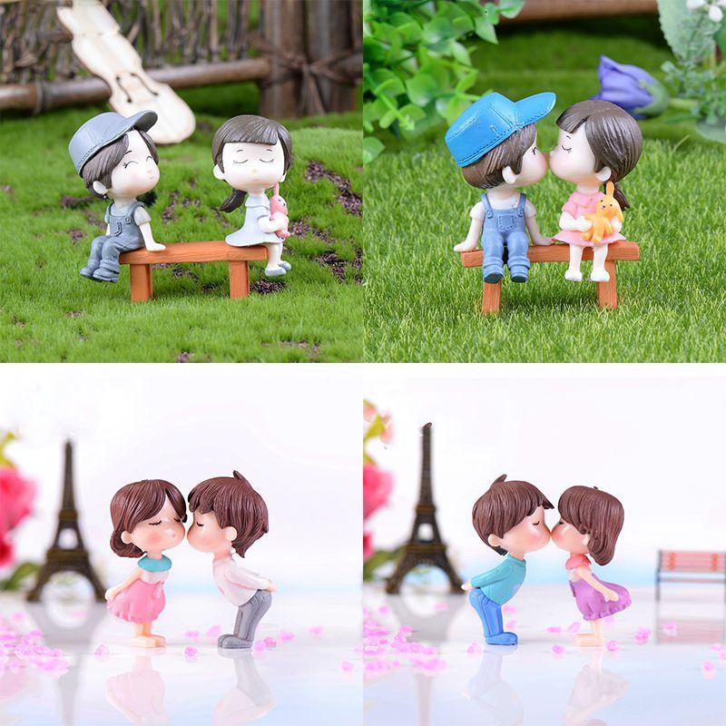 Delightful Kissing Couple Dolls For Handicraft Micro Garden Ornamentation