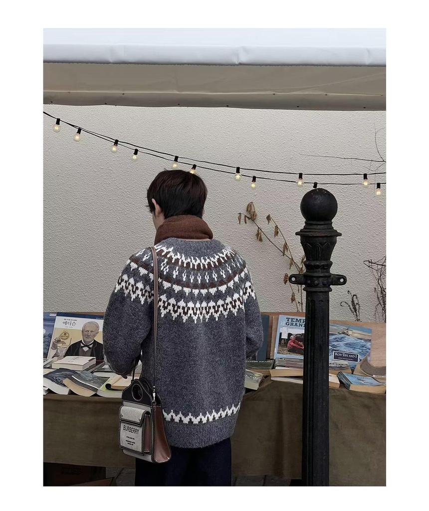 Retro Fair Isle Round Neck Jacquard Pullover - Trendy Loose Knitwear for Couples, Long Sleeve.
