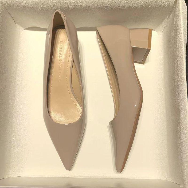 2025 Damen Schwarzes Lackleder Niedriger Absatz Spitzschuh Arbeitsschuhe - Vielseitiges & Schlichtes Design