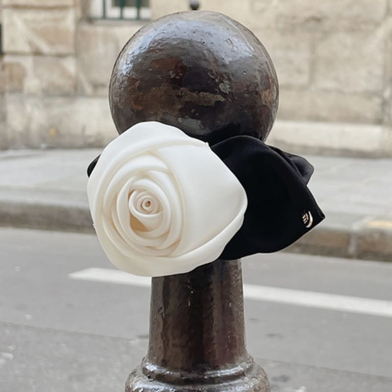 Oar Monotone Rose Hair Scrunchie